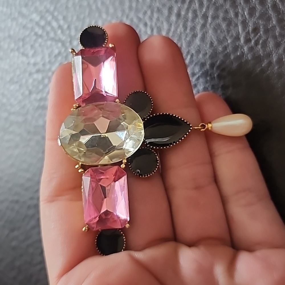 Vtg Richelieu Brooch - image 3